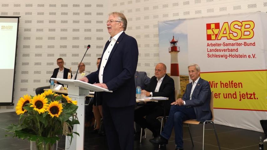 Gerd Prüfer, stellvertretender Vorsitzender des ASB Hamburg und Kollege aus der bewährten &quot;Nordrunde&quot;, sprach ein Grußwort.